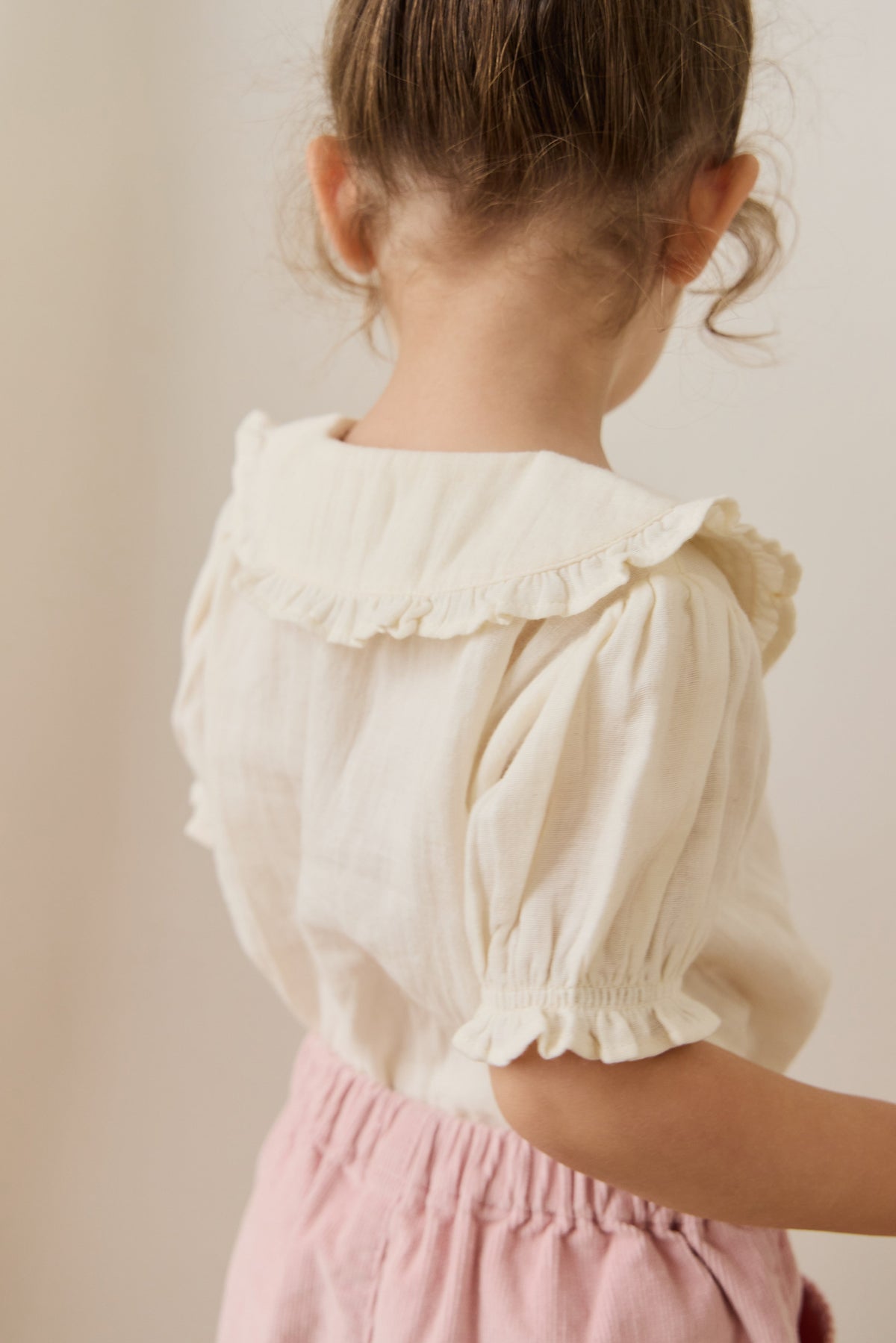 Organic Cotton Muslin Bowie Blouse - Parchment - image 10